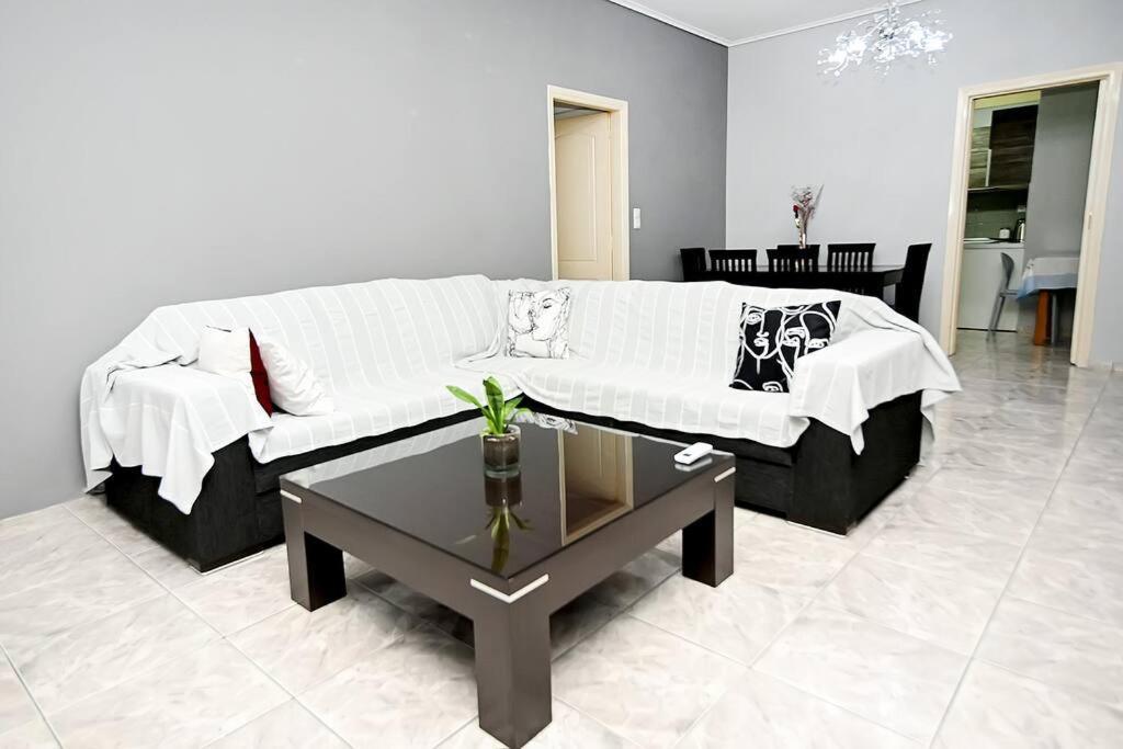 Lili'S Apartment Элефсис Экстерьер фото
